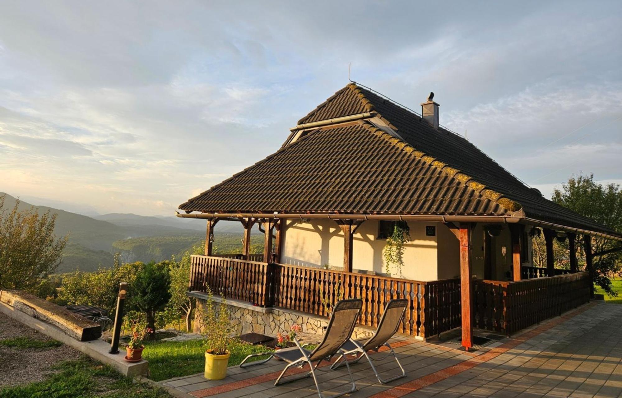 Cozy House Zivko With Balcony Villa Plitvička Jezera Dış mekan fotoğraf